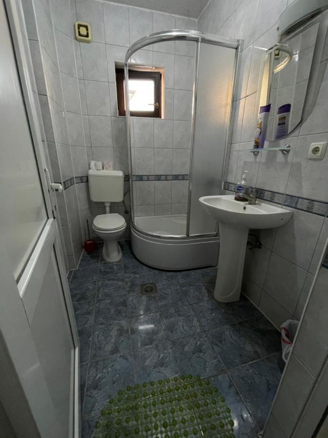 Ela Hostel Prizren Exterior photo