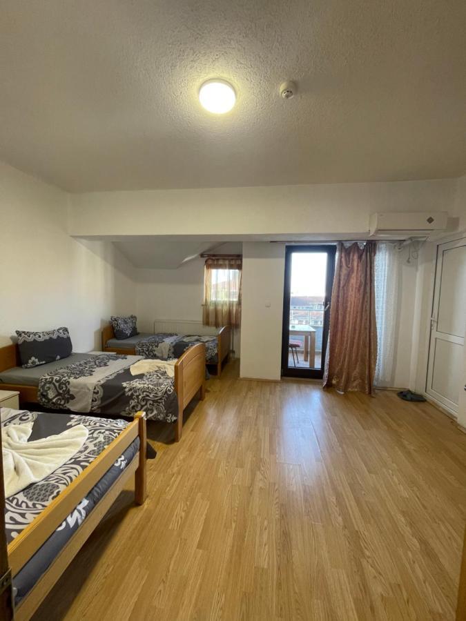Ela Hostel Prizren Exterior photo